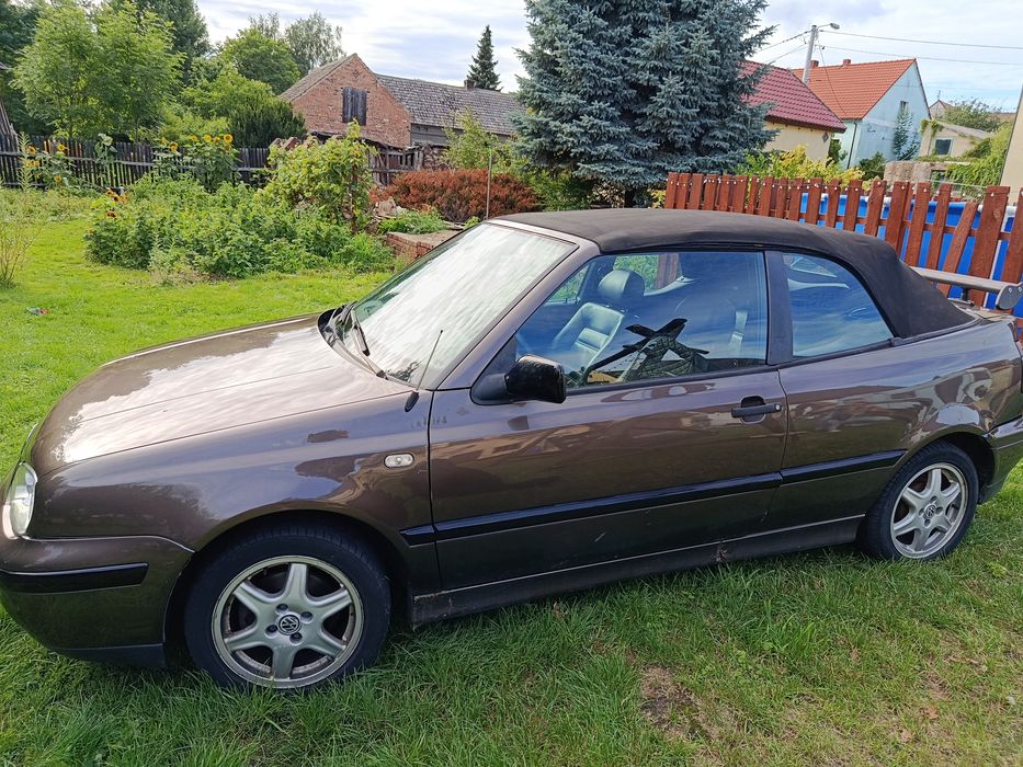 GOLF  3 CABRIO   1.8 benzyna