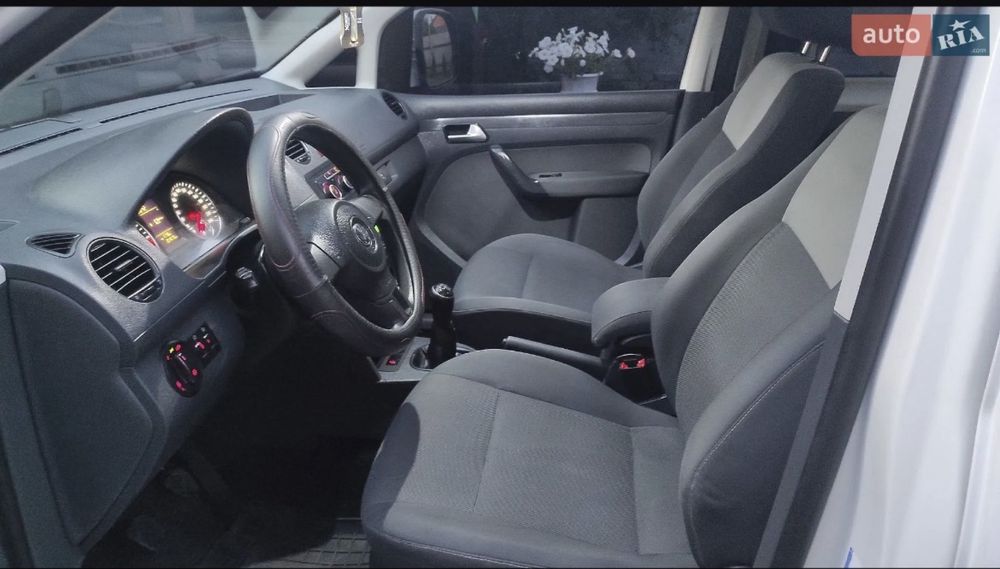 Volkswagen Caddy 1.6 TDI 75KBT
