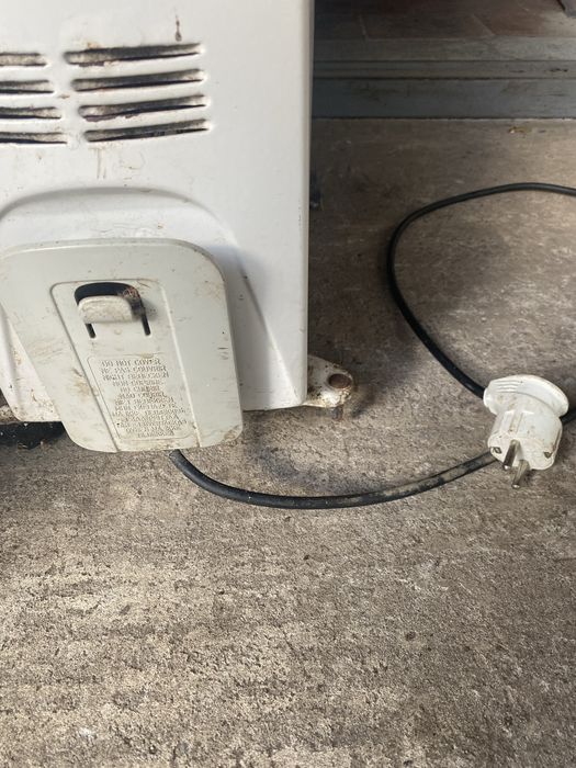 Обогреватель масляный Delonghi 2000W