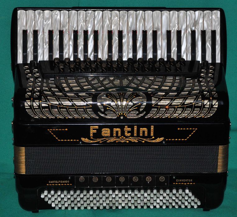 Аккордеон,акордеон Fantini професійний,ломано-дечний 3+1 касото виборн