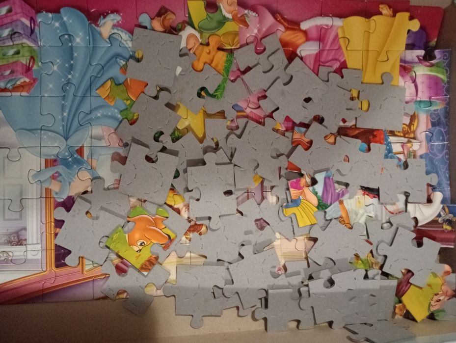 Caixa com 2 puzzles 60 peças Princesas Disney