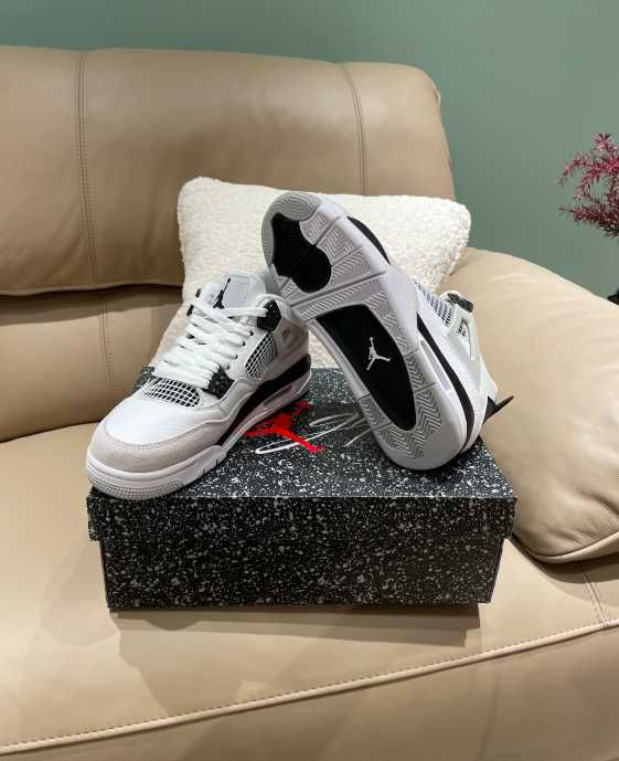 Air Jordan 4 Retro Military Black R.42