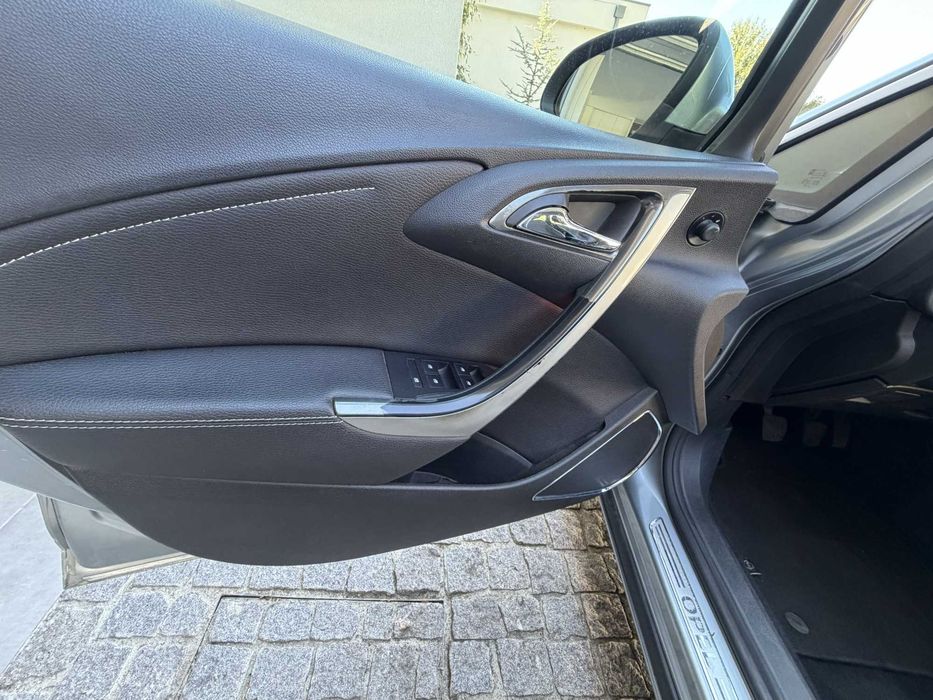 Opel Astra Sports Tourer Cosmo 1.7 Cdti 125 cv, 2011,  161.000 km.