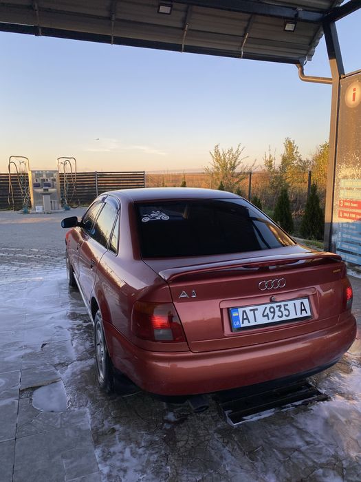 Audi a4 b5 автомобіль