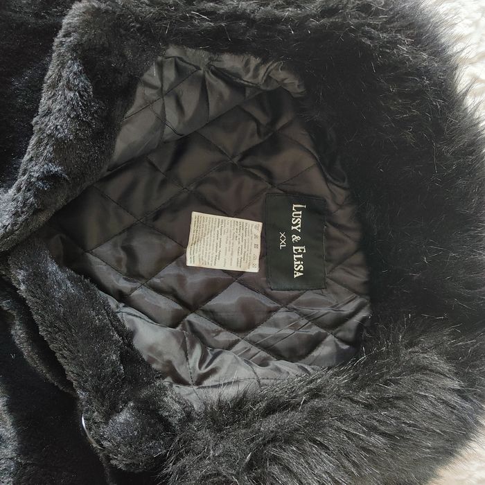 Futerko koloru czarnego