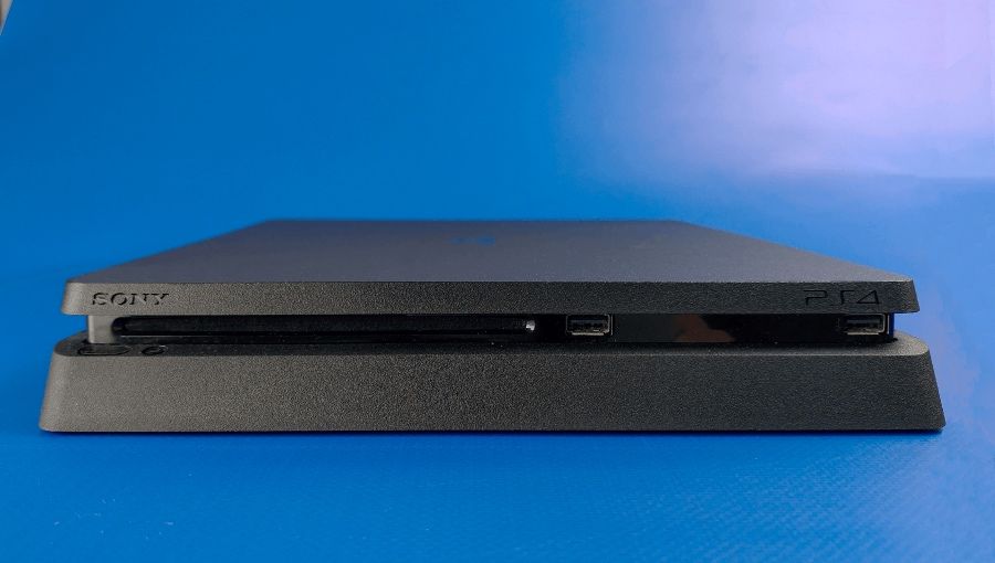 PlayStation 4 slim 1TB