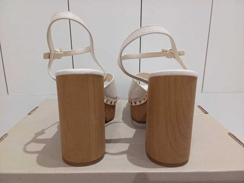 sandały na platformie marki Primark roz. 40 wkładka 26 cm nowe