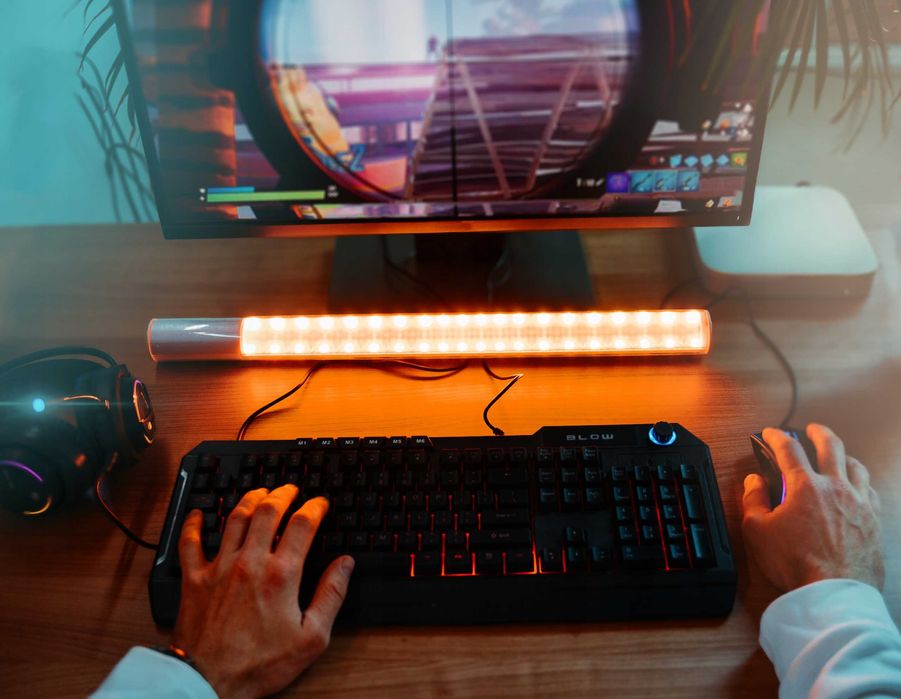 ZESTAW Gamingowy klawiatura myszka słuchawki mikrofon 4w1 dla graczy