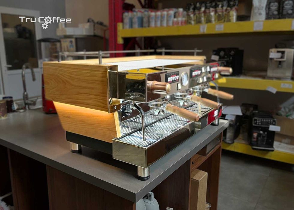 Ekspres do kawy La Marzocco 3GR Wood Style