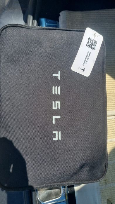 Gancho reboque Tesla