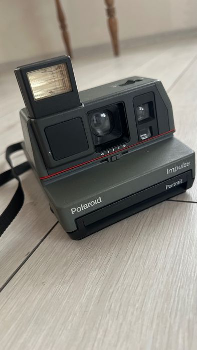 Фотоапарат Polaroid Impulse Portrait (на касетах 600)