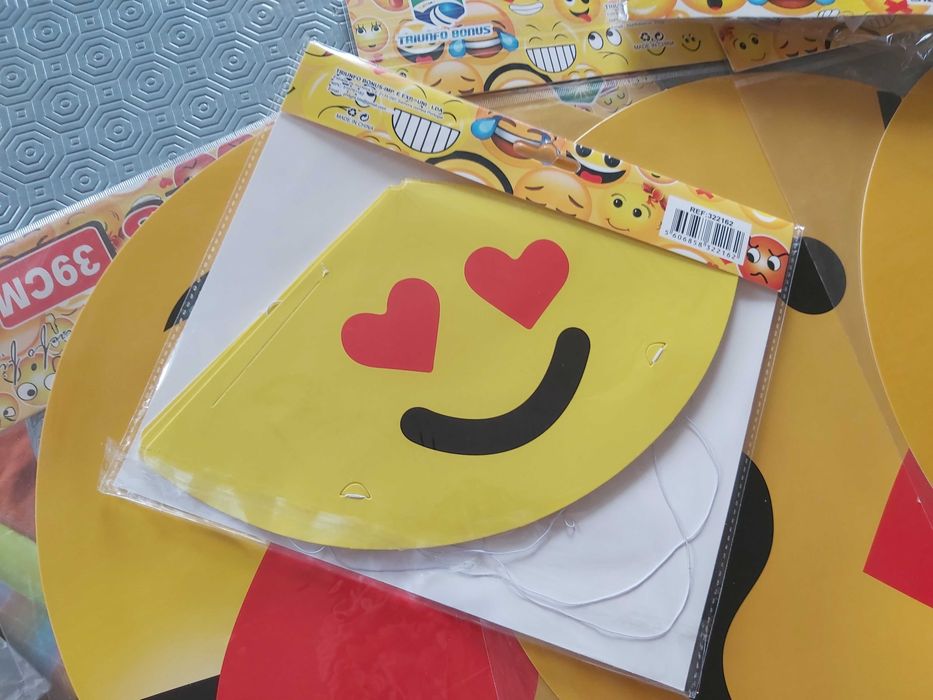 Acessórios/decoração  para aniversário tema Smiles