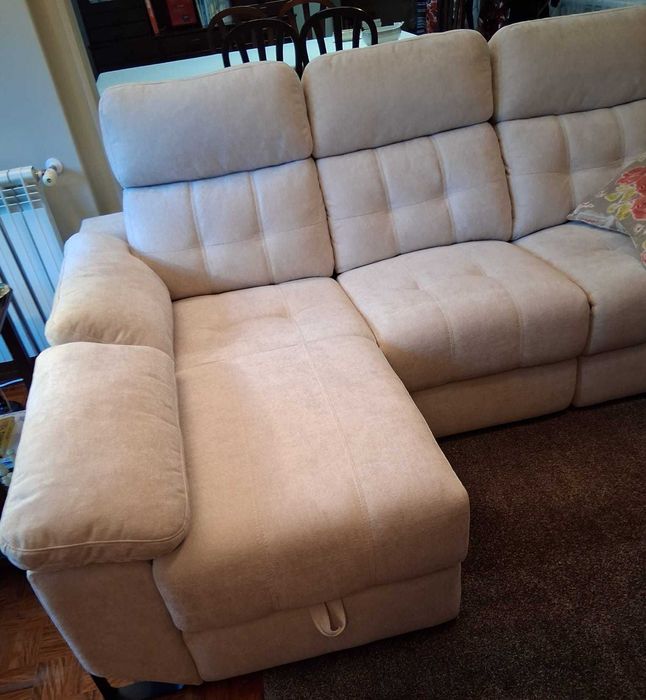 Sofá com pouquíssimo uso