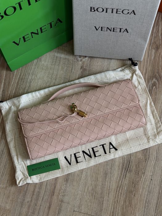Клатч Bottega Veneta Andiamo