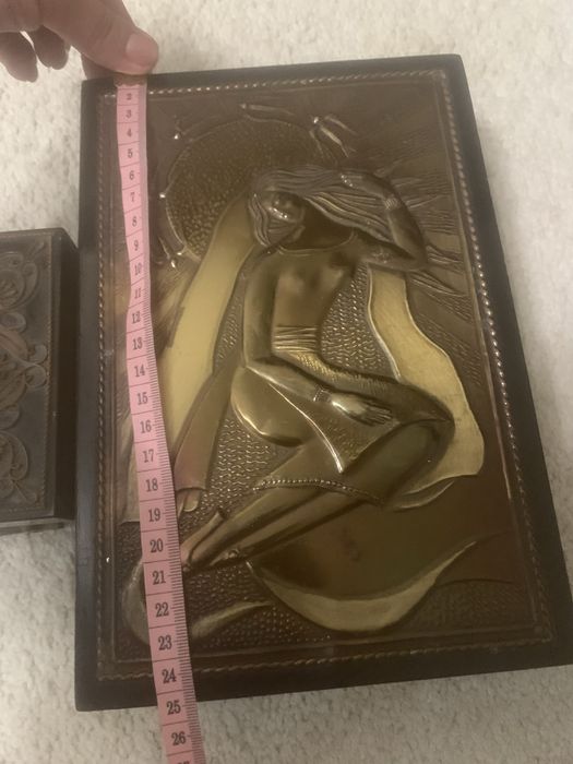 Шкатулка чеканка ретро,дерево