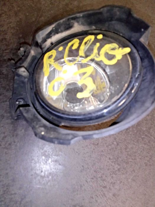 Farol novoeiro renault clio 2003