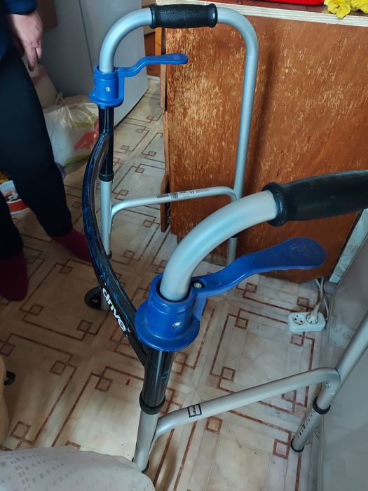 Ходунки для пожилых людей, инвалидов