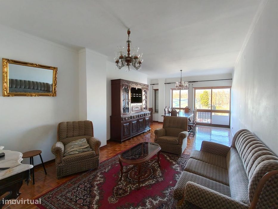 Apartamento T4 / Varandas / Garagem / Leiria centro — Leiria, Pousos, Barreira E Cortes, Leiria