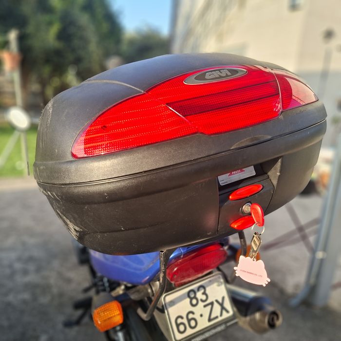 Kawasaki ER-500.
