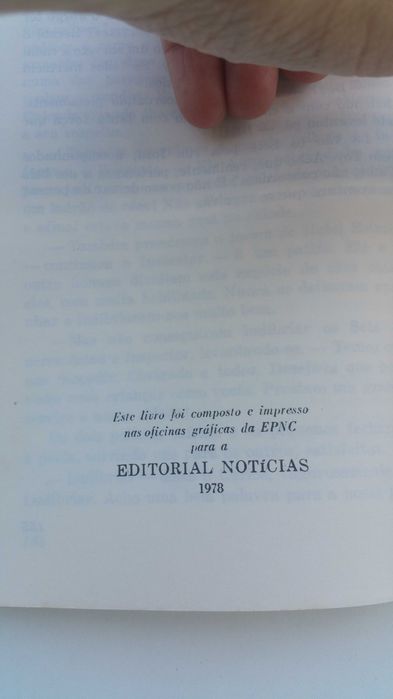 Livro Os sete e os Cães Roubados 1978 Enid Blyton editorial notícias