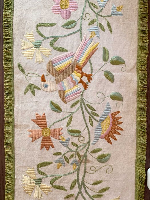 Naperon longo em bordado de Castelo Branco