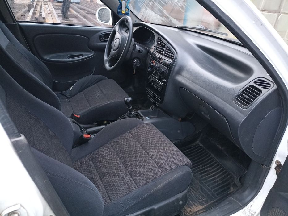 Продам Ланос. Без мотора