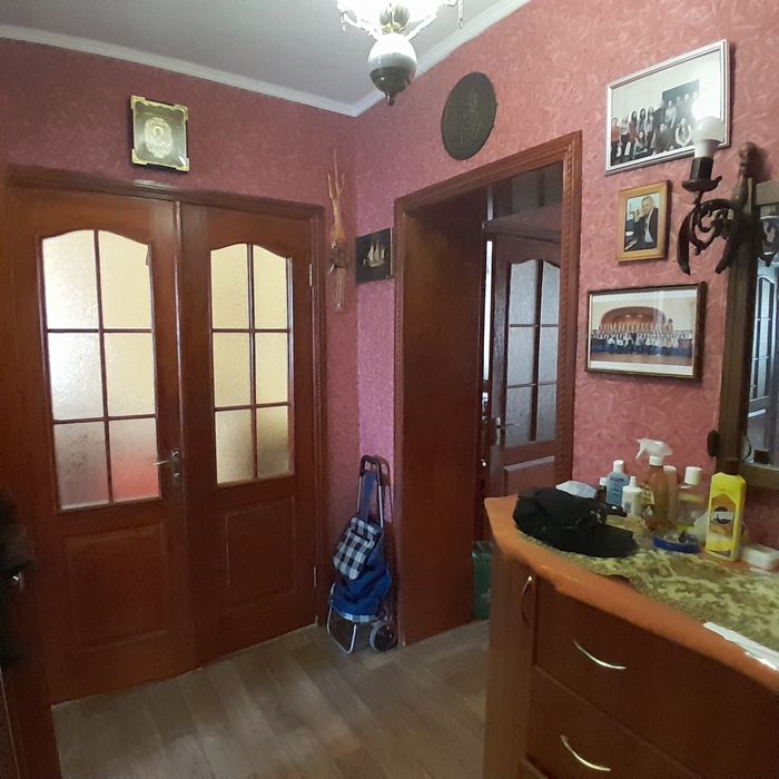 продам 3 кімнатну квартиру