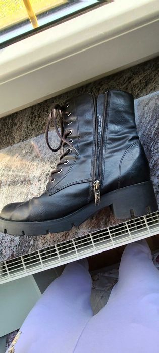 Skórzane buty Tamaris