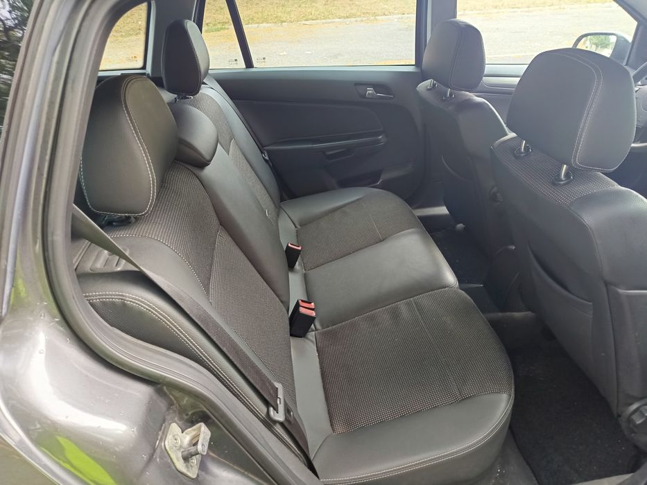Opel Astra 1.7 CDTI 125CV CX6 195000k