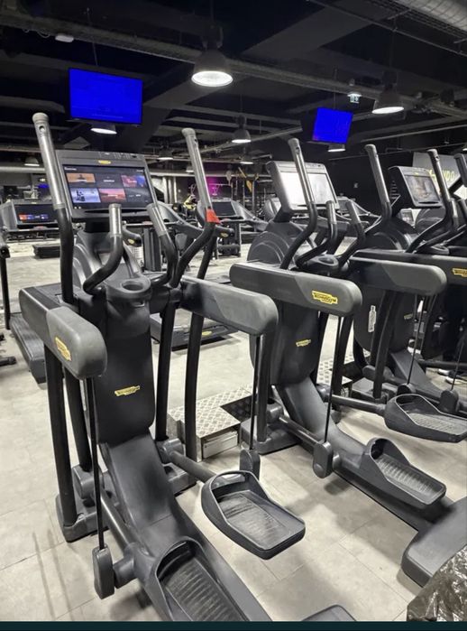 Equipamentos  de cardio technogym, Remo e Eliptica