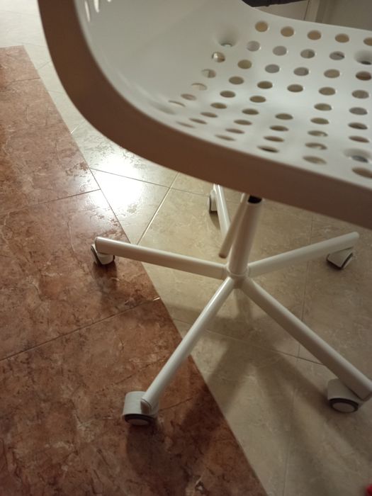 Cadeira de escritório/quarto Ikea