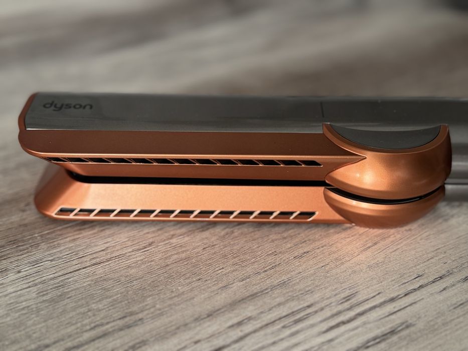 Вирівнювач волосся Dyson Airstrait