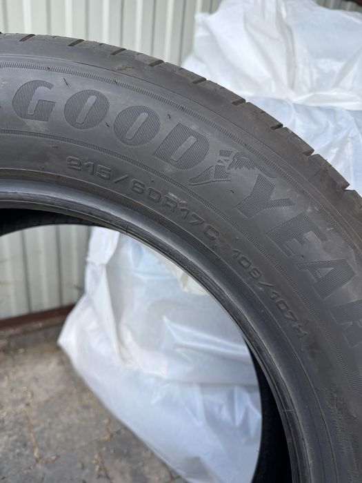 Opony  Goodyear EfficientGrip Cargo 2  215/60 R17 C  109/107H