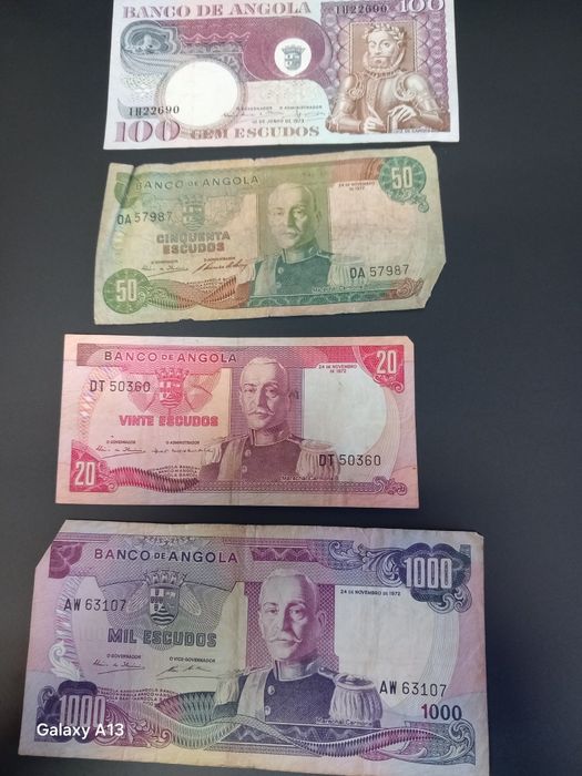 Lote de 4 notas de angola