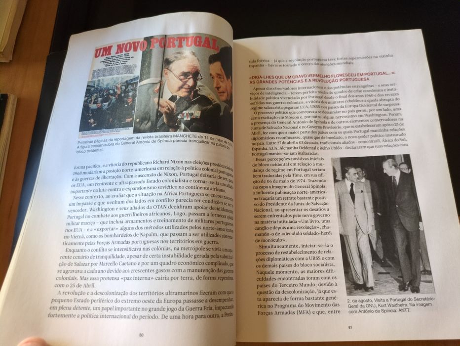 Revista Super Interessante História 25 de Abril A Revolução dos Cravos