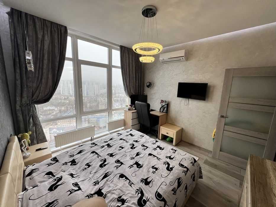 Продам 2-квартира в ЖК Апельсин по вул. Середньофонтанська