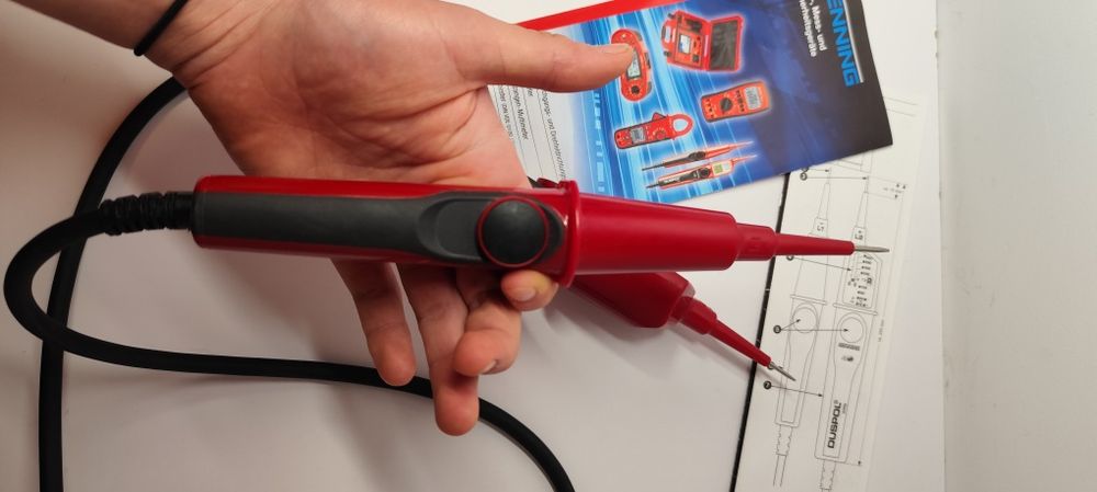 Woltomierz analogowy