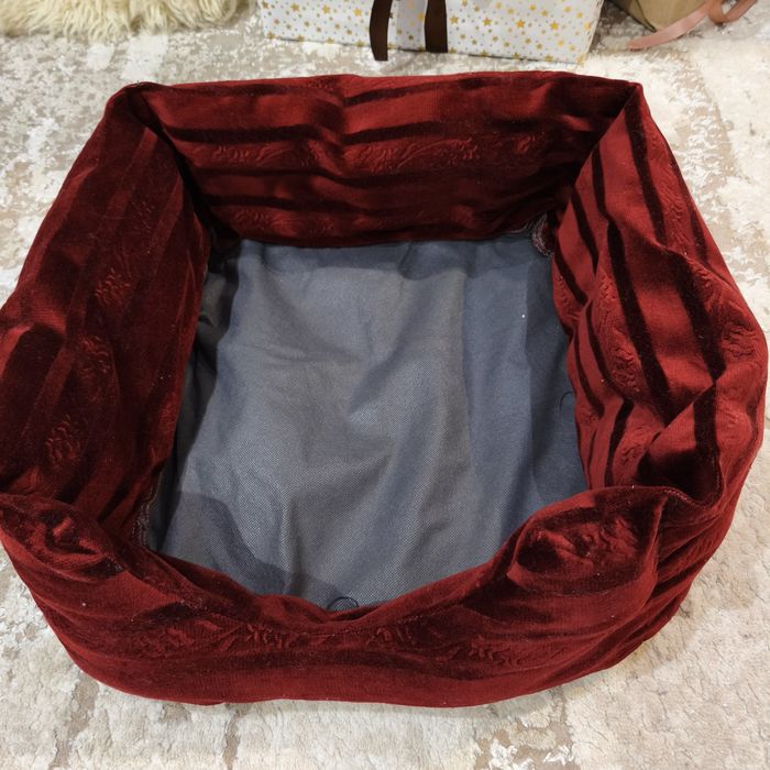 Лежак для вашого улюбленця.