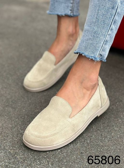 Жіночі шкіряні туфлі в кольорах