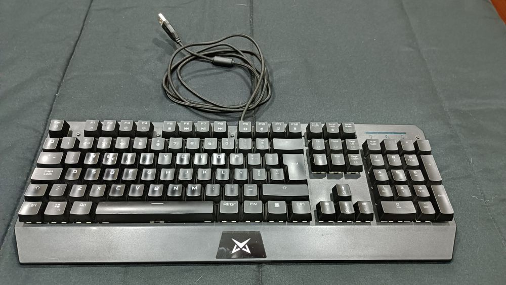 Teclado mecânico Matrics Blade Mech