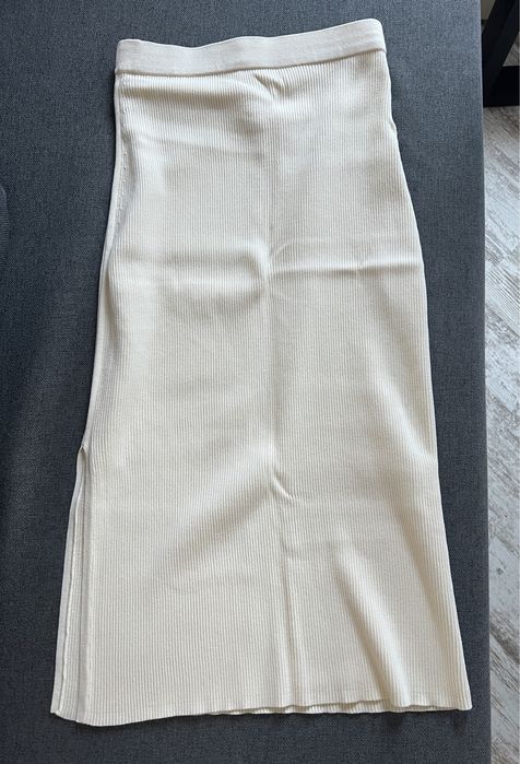 Красивая миди юбка Zara