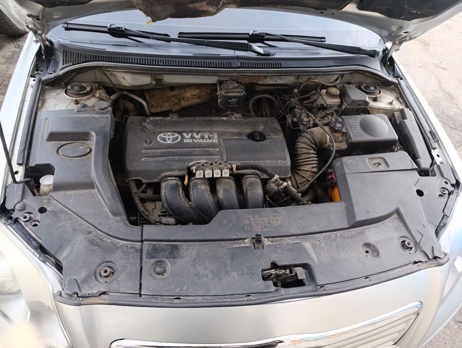 Тойота Авенсіс т 25