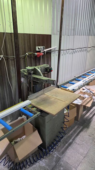 Piła radialna (ukośnica) Graule ZS 170 wraz z systemem podawczo-odbiorczym (rolki)