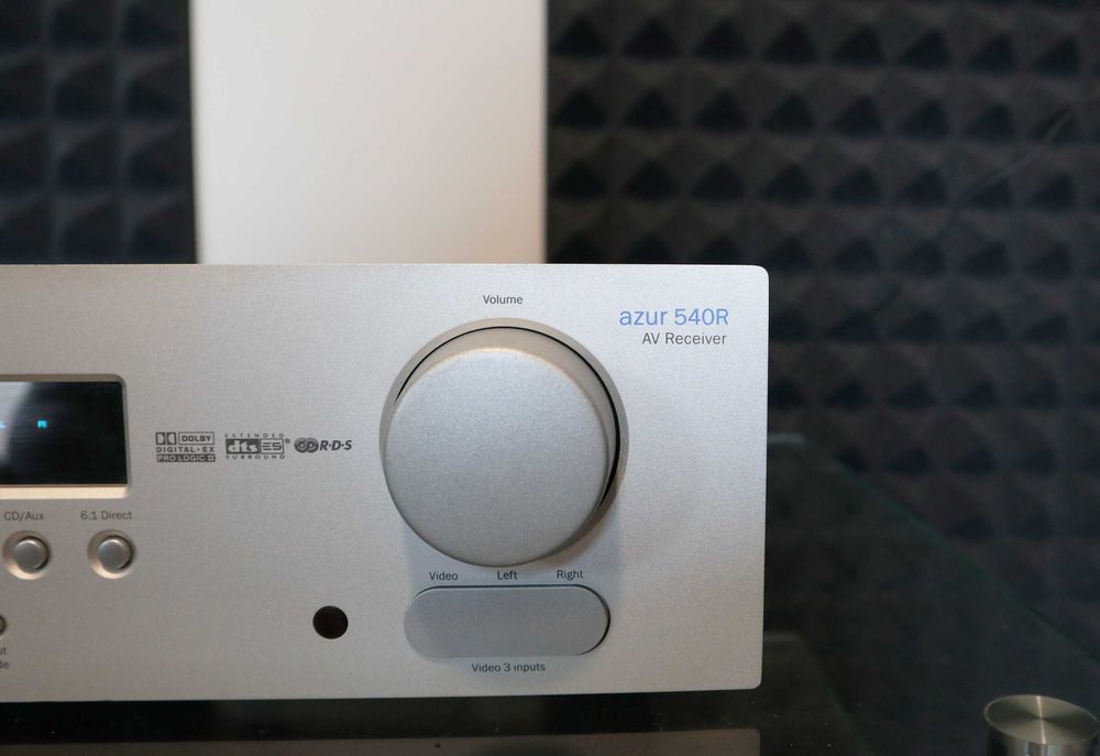 Ресивер усилитель Cambridge Audio Azur 540r  2x 100 Вт RMS, 8 Ом