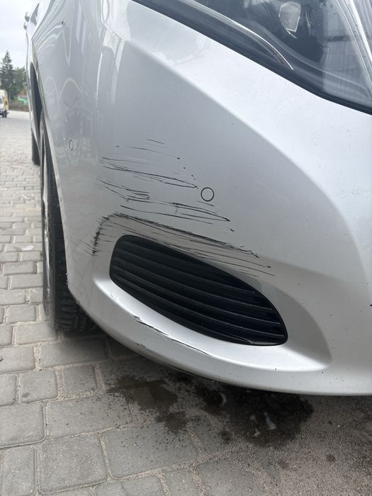 Автомобіль Mercedes- Benz