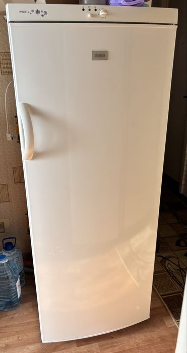 Морозильная камера Zanussi