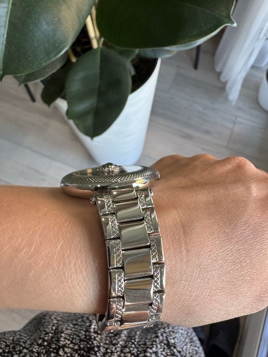 Годинник VERSACE versus оригинал
