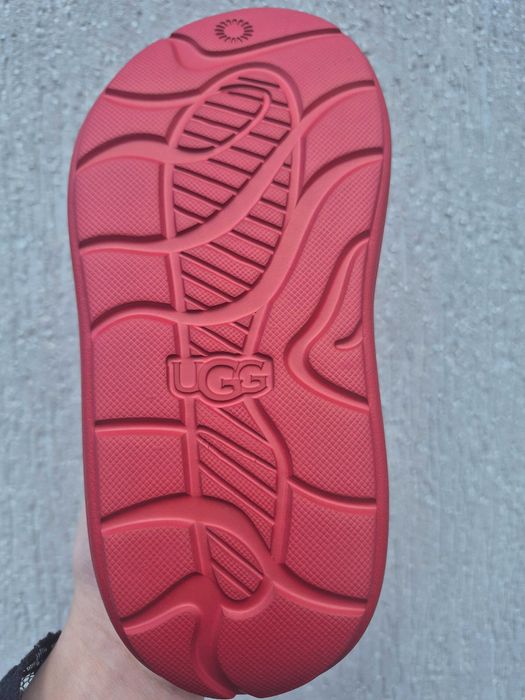 Дитяче взуття ugg босоніжки 32,5 розмір