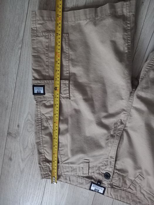 Продам шорты Weekend Offender