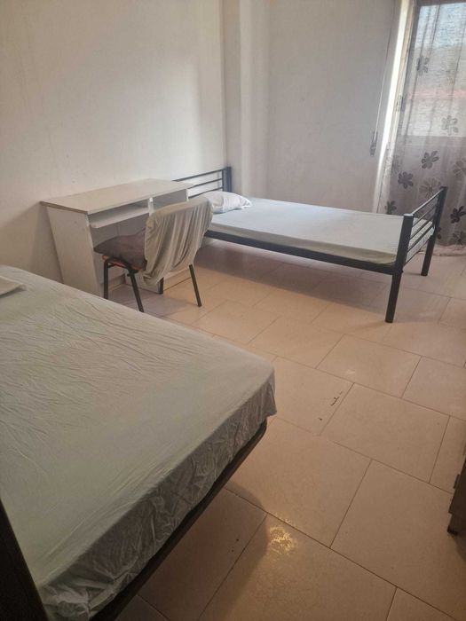 Quartos compartilhado em Odivelas, centro, próximo ao metro.